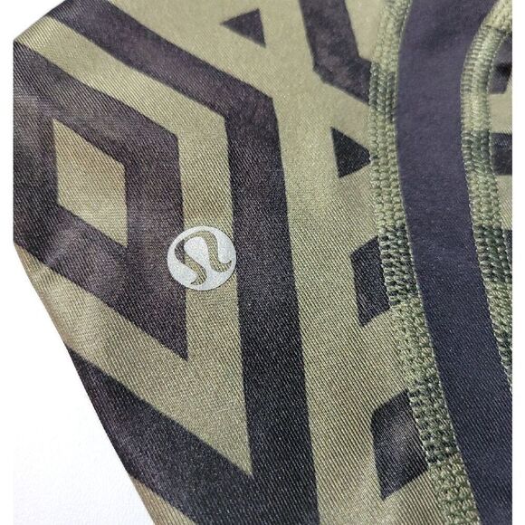 Lululemon Crop Pants Size 6 - Picture 4 of 5